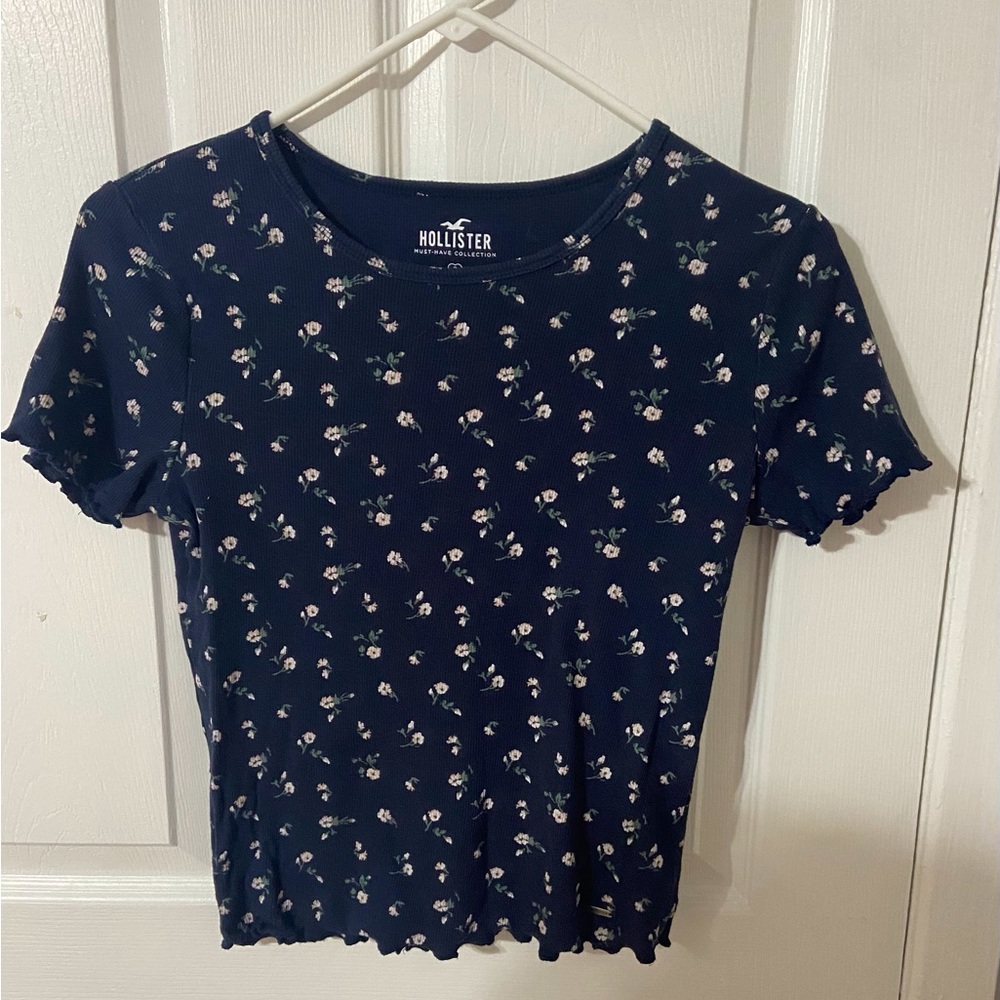 Navy Tee shirt from Hollister with little flowers